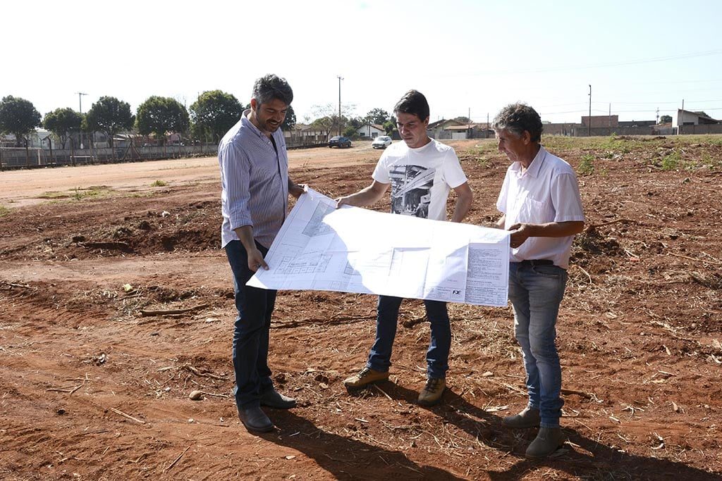 Construtora prepara início de obras da nova escola de Martinho Prado Júnior